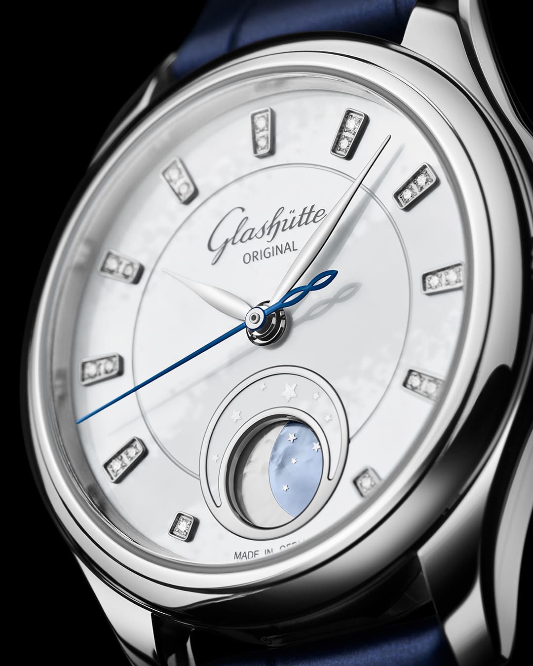 Kraemer_Glashuette_Original_Serenade_Luna_1080_1350_1 Kraemer_Glashuette_Original_Serenade_Luna_1080_1350_1